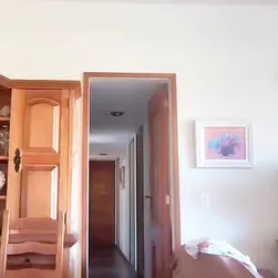 Se olvidó de que estaba vivo y pagó por sus tetas