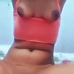 Gravou pro namorado e caiu na net