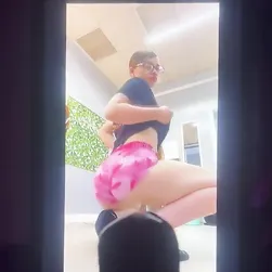 Big White Booty Gets Covered In Cum Tribute And Twerks Hard
