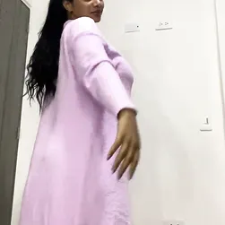 Yisset From OnlyFans Flaunts Her Lingerie And Massive Latina Boobs