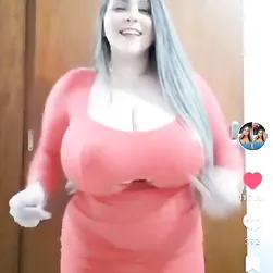 Bouncin' That Juicy Ass Like It’s Built to Tease
