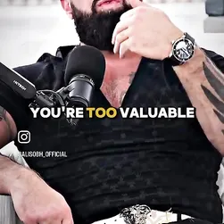 32イヤー・オールド・バージン・メイクス・アップ・フォア・ロスト・タイム・ウィズ・シックス・フェラジョブス・ア・ウィーク