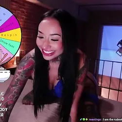 Live Stream With Lyzzzie5 Getting Extra Naughty