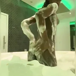 Skinny Novinha Showing Off Her Delicious Body in a Motel Bathtub