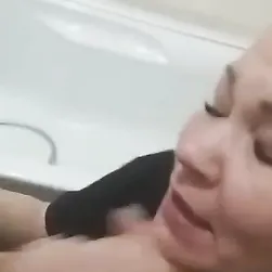 Russian MILF Giving a Wet Deepthroat — Hardcore Sucking Action