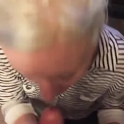 79043269964379465 Babe Stretching Her Pussy