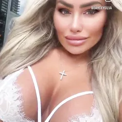 Darcey Sliva Flaunting Her Natural Charms