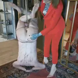 アイム・ザ・マスター・ナウ、アンド・ユーア・マイ・スレイブ — ノー・エスケープ