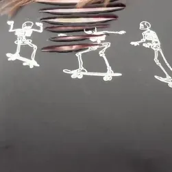 Encontrei um vídeo da minha mãe bbw a mostrar as suas mamas enormes no telemóvel