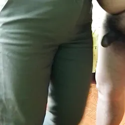 Mirando el cuerpo desnudo a mi novia