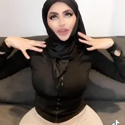 Arab Beauty in Hijab Teases With Hidden Heat