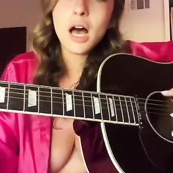 Hot College Babe Shows Off In A Steamy Live
