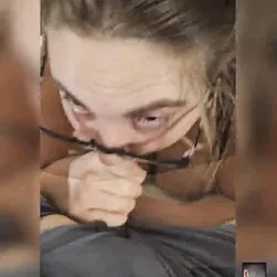 Una sesión de fotos se convierte en un festival de sexo para una amateur de tetas grandes