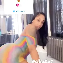 Ebony Rainbow Twerks in Black Fuck Action