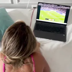 TIRARSE A LA TÍA BUENA A LA HORA DEL PARTIDO