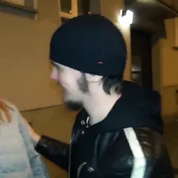 Barboni Bus - Bambine tedesche Anny Aurora e Lullu Gun in Interracia - Rapporto a tre su un autobus