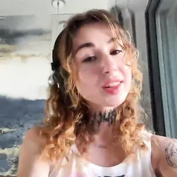 ¿Te gustan más mis cerezas o mi melocotón?