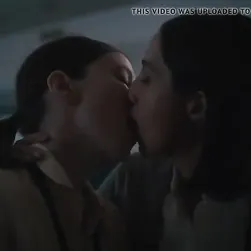 Mulheres no comando a comer ratas Pornografia
