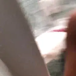 Splendida surfista si mostra, si masturba e si fa scopare